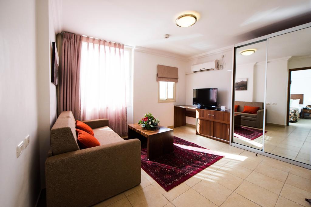 Ramon Suites By Smart Hotels Mitzpe Ramon Ngoại thất bức ảnh