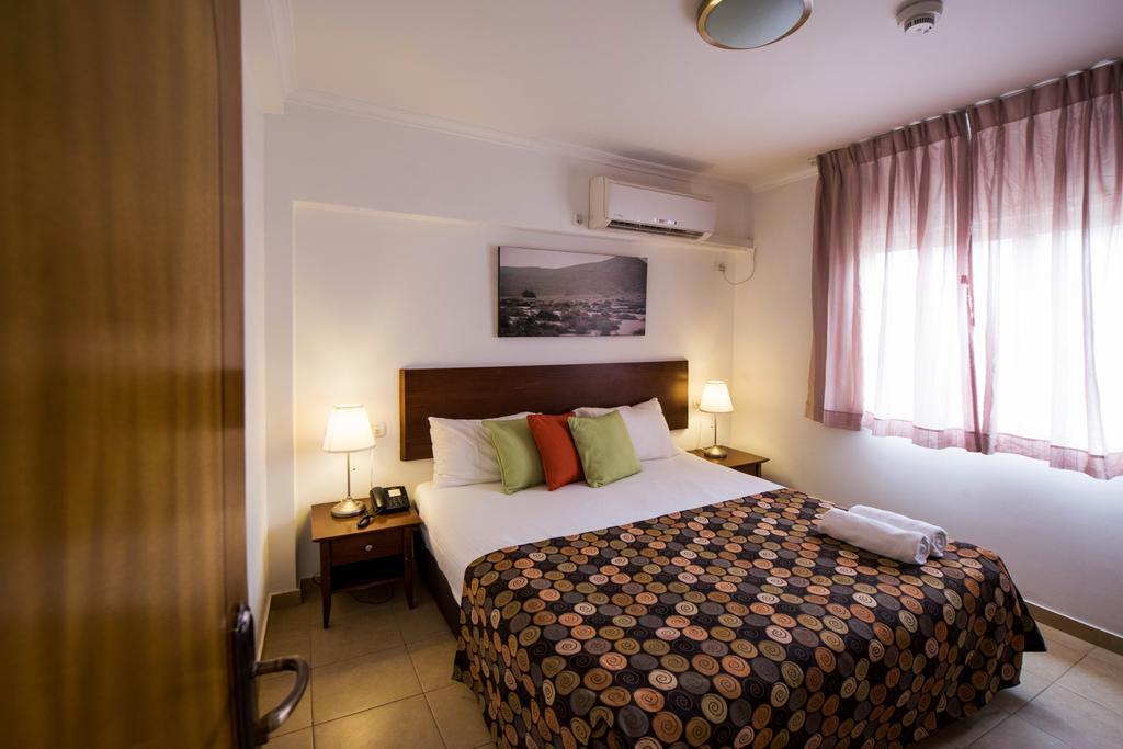 Ramon Suites By Smart Hotels Mitzpe Ramon Ngoại thất bức ảnh