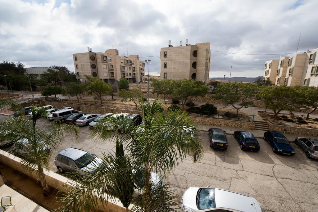 Ramon Suites By Smart Hotels Mitzpe Ramon Ngoại thất bức ảnh